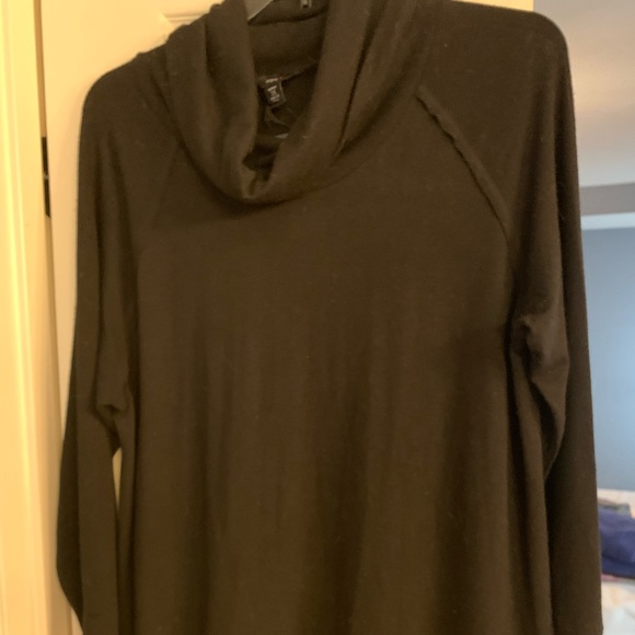 New w/tags, black cowl neck tunic sweater, size 2x - Picture 1 of 8